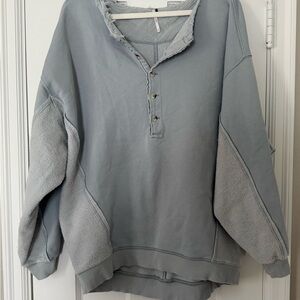 Free People Women’s Blue Crewneck Sweater